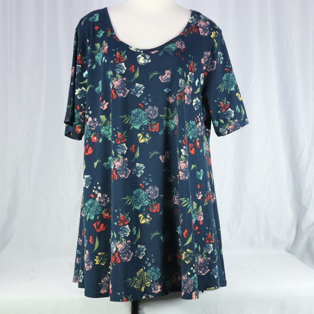 Blouse Top Lula Roe Size 3XL  GREEN/PINK ROSES ON NAVY BLUE